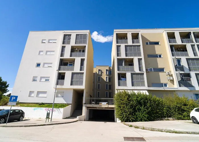 Alfa Apartment *