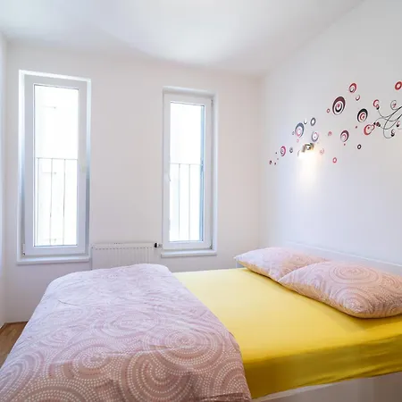 Apartman Alfa *